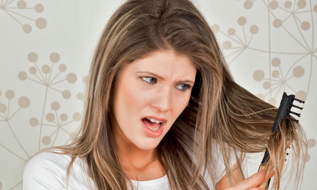Quais as causas da queda de cabelo excessiva?
