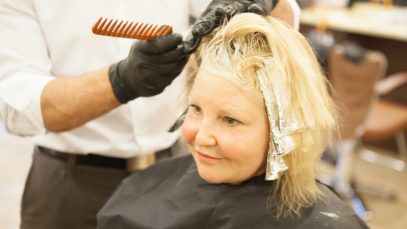 Como cuidar dos cabelos com mechas californianas - Cabelos Loiros